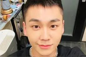 BTOB郑日勋发表入伍消息，是继陆星材入伍后最后一位入伍的成员图片