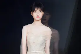 李庚希《小欢喜》饰演乔英子 一袭薄纱裙仙气十足图片