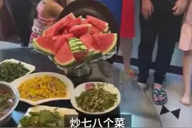 宇宙最强舅舅：带8个外甥过暑假，出门两辆车，洗澡排队1.5小时图片