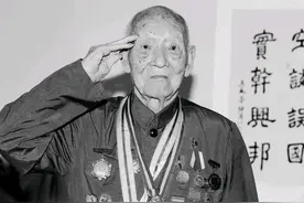 破防了！亲历战场的岳阳老兵讲述真实的《长津湖》图片