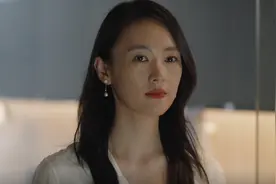 《三十而已》中的下午茶，王太太为何被嘲笑？顾佳：桌子选错了图片