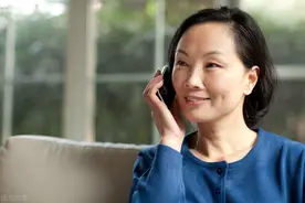 六十岁的男人，还会主动追求年轻女人吗？看看三位男人的底线图片