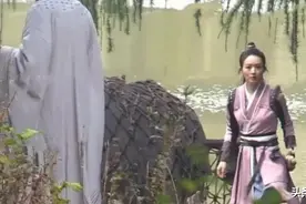 赵丽颖产后被吐槽胸下垂 没生孩子的倪妮也躺枪，你的胸还好吗？图片