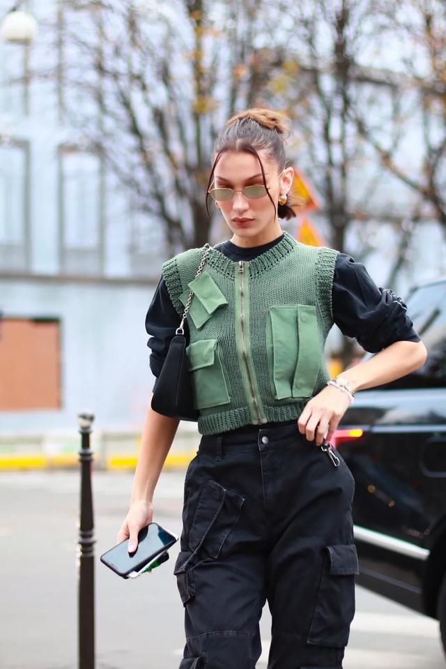 女明星秋季撞衫的第一件单品,我再也不说它鸡肋了