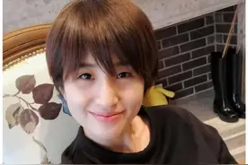 她曾让王楠泪洒当场世乒赛遭遇一轮游，如今成许昕身后坚强的女人图片