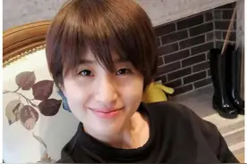 她曾让王楠泪洒当场世乒赛遭遇一轮游，如今成许昕身后坚强的女人图片