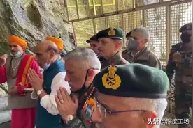 印度陆军司令爬上喜马拉雅山，神秘洞穴拜战神：赐予印军无坚不摧图片