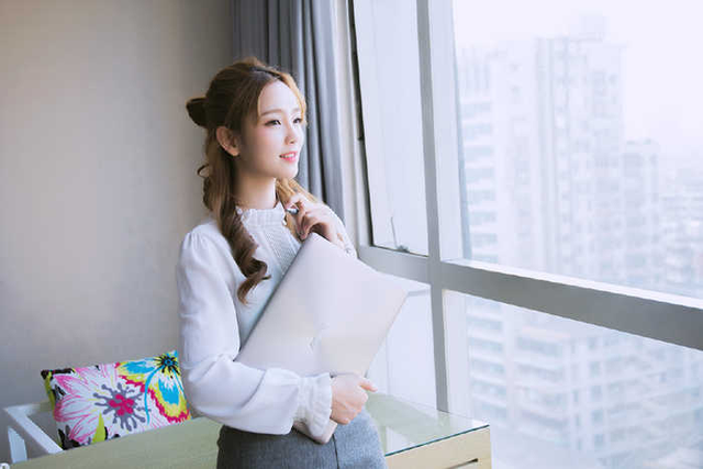 ־ǿ��΢��΢������������ˣ�