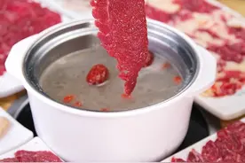 罗村有家人气超旺的潮汕牛肉火锅！30+款小鲜肉任你食图片