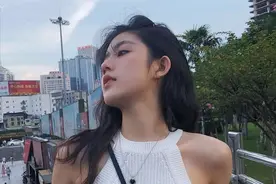 搞笑GIF：牛哥掉沟里卡住了，这也太不小心了吧！爆笑合集图片