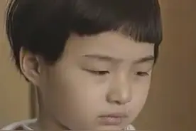 剖腹产龙凤胎，硬是把女儿叫姐姐：你是个姐姐，要让着弟弟啊图片