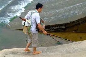 电鱼被禁后，用电科技又涉足钓鱼，装备好买不贵，却遭钓友抵制图片