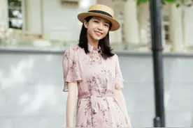 碎花裙那么美，为什么你穿总是显老气？图片