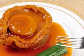 点鲍鱼时，服务员问点几头鲍，先问2个问题，避免尴尬，不被忽悠图片