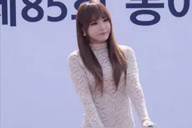 洪真英：一个尤物身材，外加甜美活泼可爱，个性十足的性感女神图片