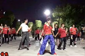 50大妈跳街舞《电话情缘》，超级动感，活力四射，嗨翻全场！视频封面