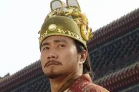 朱元璋拜佛问方丈：我要下跪吗？方丈回答“八个字”，救下全寺人图片