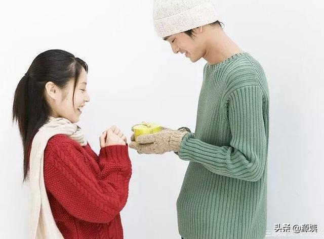 回馈是什么意思（男人为你花钱时）