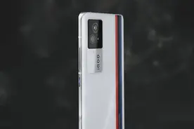 iQOO 7性能如何？横着用最爽 散热设计骁龙888也服帖图片