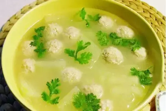 花胶煲排骨汤产妇可饮 2026年花胶 产妇