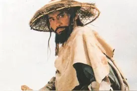 他是中国最后的大侠，出演《少林寺》叫板李连杰，自创剑招无人敌图片