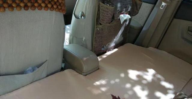 三厢轿车如何改装成床车？车友改装思路分享