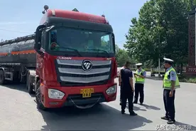 济源公安交管部门严查严管危化品运输车辆图片