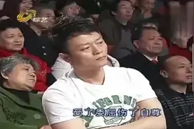 父亲进监狱，自小要饭的农家大哥，一曲原创歌曲《娘》唱哭了观众图片