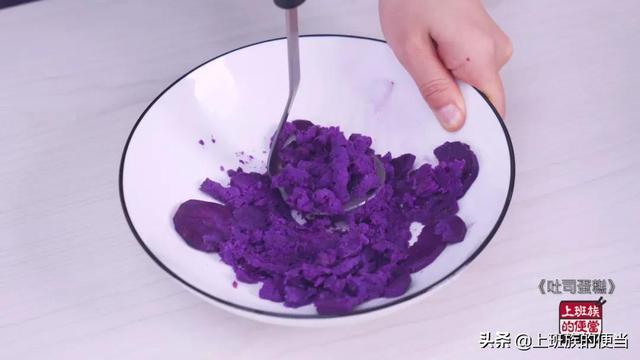 小朋友都爱惨了它！在家自制简易蛋糕，香软美味成本低
