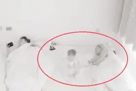 夜晚监控拍下11个月的宝宝，半夜起来独自喝奶，网友称：天使宝宝图片