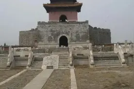 河北弹棉花老人，潜伏东陵十余年，用钢板做钥匙，几乎把皇陵搬空图片
