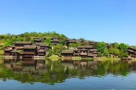 重庆有个景区，曾经门庭冷落，免门票后却人山人海图片
