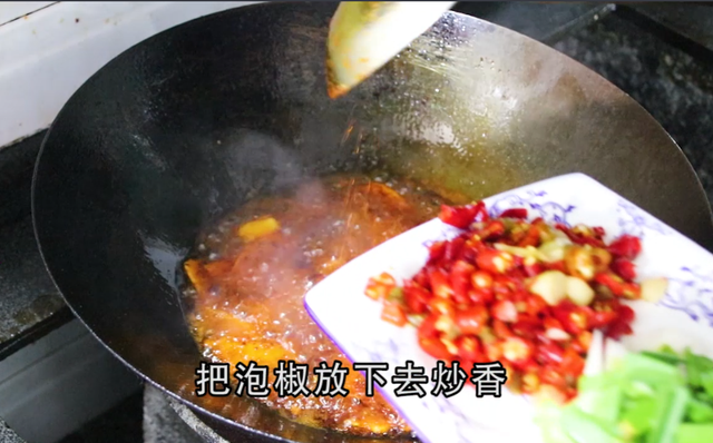 羊肉这样吃才叫爽，配方和诀窍都教给你，羊肉不膻不腻，好吃过瘾