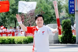 吉尼斯中的乒乓人｜裁判看台图片