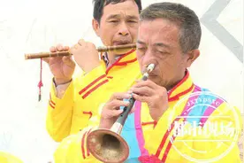 高手在民间！赣州57岁老艺人，鼻吹唢呐吹出新花样图片