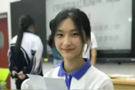 “17岁汽修女孩‘’火了，原来人生还能有多种选择，有些家长乐了图片