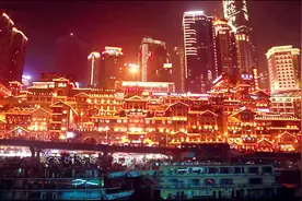 小伙儿第一次近距离体验重庆夜景 豪华游轮 值得一游视频封面
