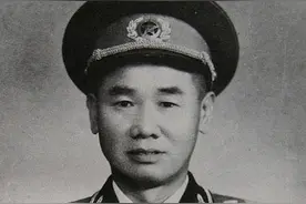 抗战时期，陈赓的4个搭档，建国后都是上将，其中一人官至副国级图片