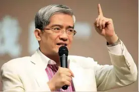 郎咸平是如何“白嫖”小三空姐三年，又让其背负900万债务?图片