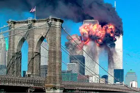 纽约世贸大厦是怎么倒塌的，到底是飞机撞击，还是定向爆破？图片