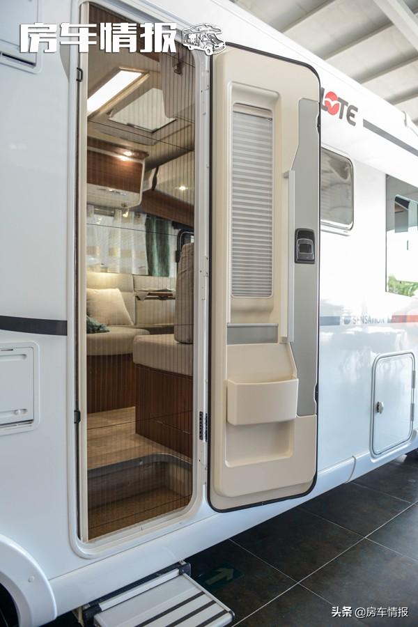 c照就能驾驶,这款进-口自动挡a型房车空-间超大,布置靠近家用