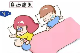 当孩子出现这些情况，说明该断夜奶了，还坚持喂对娃没好处图片