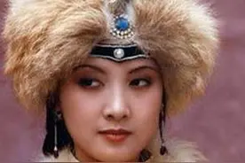 红楼赵姨娘夺家产，为何不除王夫人却害凤姐和宝玉？图片