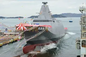 日本没消停，隐身舰批量建造，一年不到下水已三艘，解放军要警惕图片