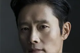 南瓜晚报：李秉宪新片、宋仲基新剧，韩流男神齐回归图片
