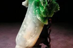 “高质量女性”慈禧珍藏的翡翠朝珠价值1.8亿，却无人问津图片
