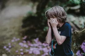 七岁八岁讨人嫌，尤其是男孩？那是因为你忽略了这个成长特性图片