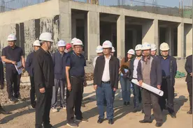 赵碧原：加快棚户区改造项目建设进度，确保年底全面竣工图片