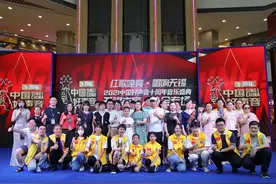 好听又温情！盲人“百灵鸟”亮嗓“无锡好声音”图片