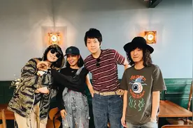马思纯和男友大理旅游，女方一脸开心，男友穿着悠闲长相一言难尽图片